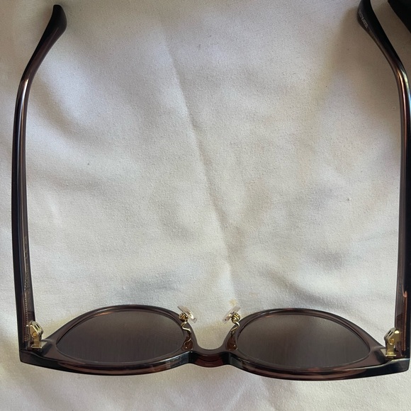 Stylish MAX MARA Brown Sunglasses - Picture 3 of 7